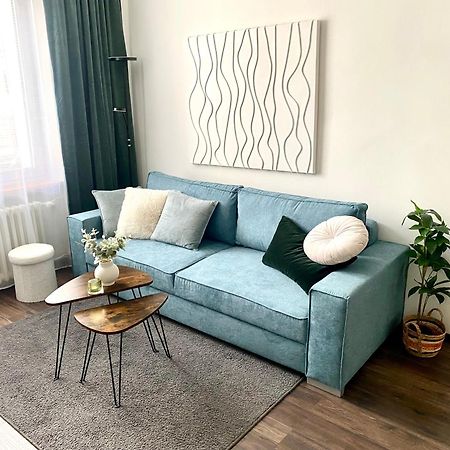 James Dean Apartment - Next To Nivy Bus Station & Mall Bratislava Exteriör bild