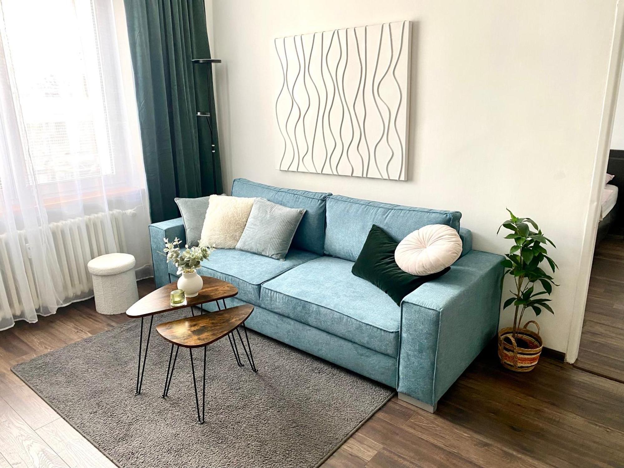 James Dean Apartment - Next To Nivy Bus Station & Mall Bratislava Exteriör bild